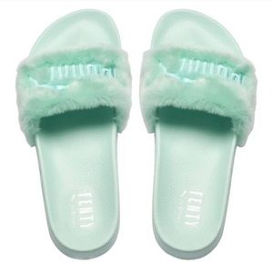 Fur fenty puma slides